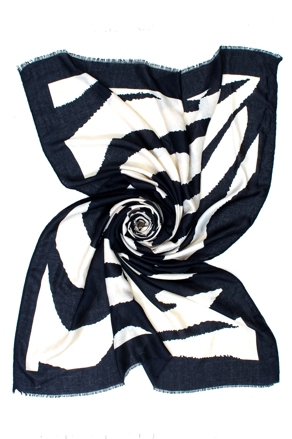 STOLA ABSTRACT WAVE PRINT, 85x180 - BLACK